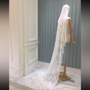 Lace Chapel length veil